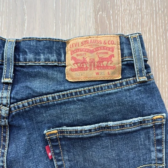 Lévis 527 blue jeans size 31/30. Gently used. Good condition. - Picture 5 of 5